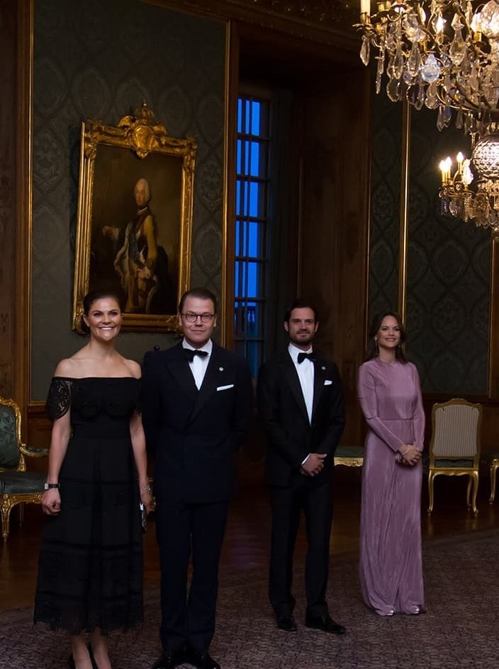 Schulterfrei In Spitze Wow Auftritt Von Kronprinzessin Victoria Beim Schwedendinner