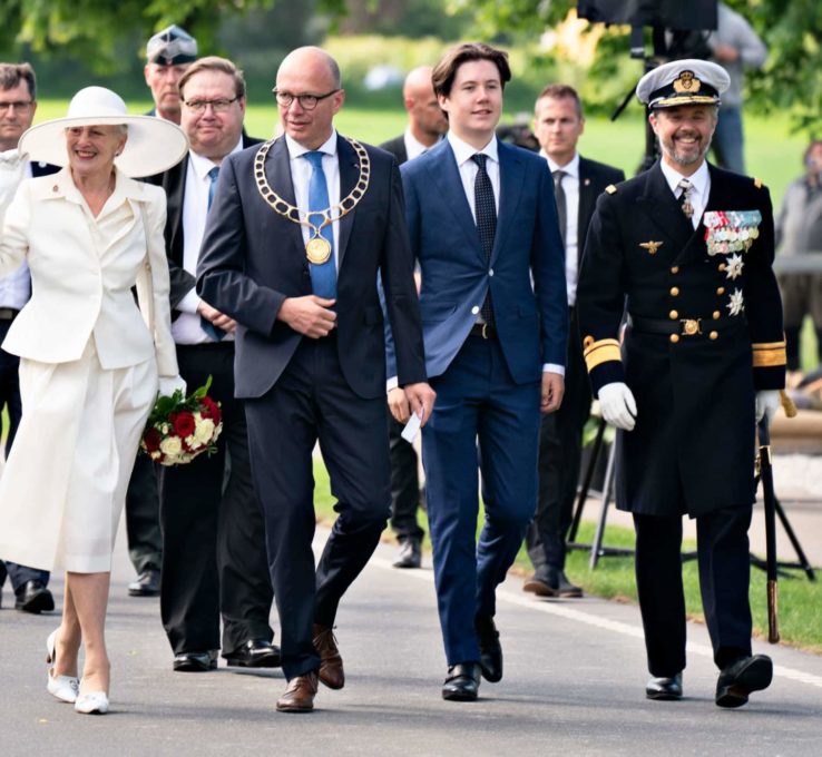 Prinz Christian hilft Königin Margrethe aus der Patsche
