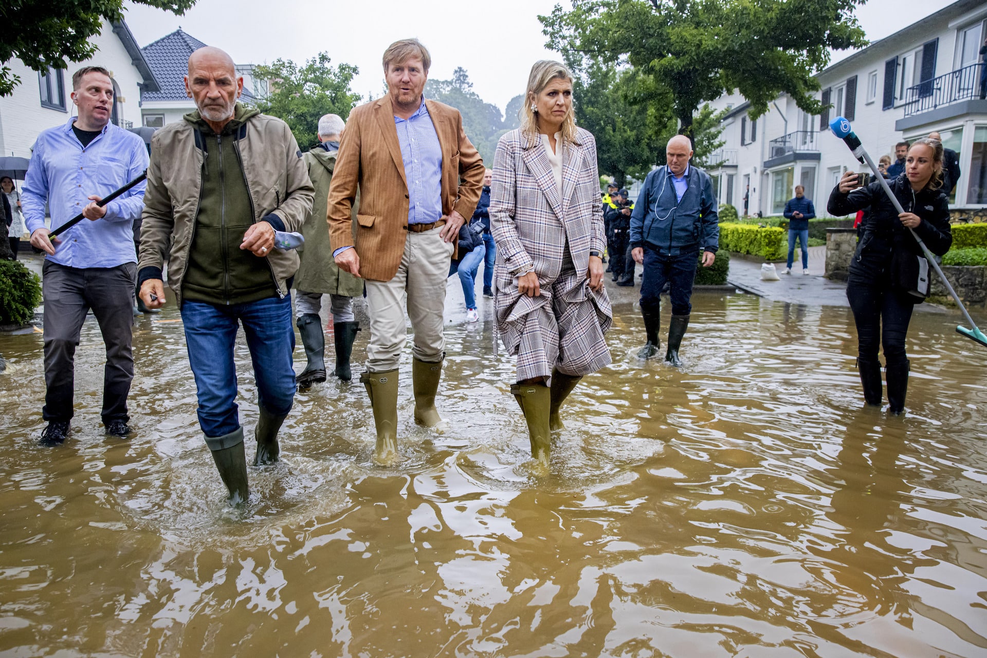 Königin Maxima & König Willem-Alexander besuchen Hochwasser-Opfer