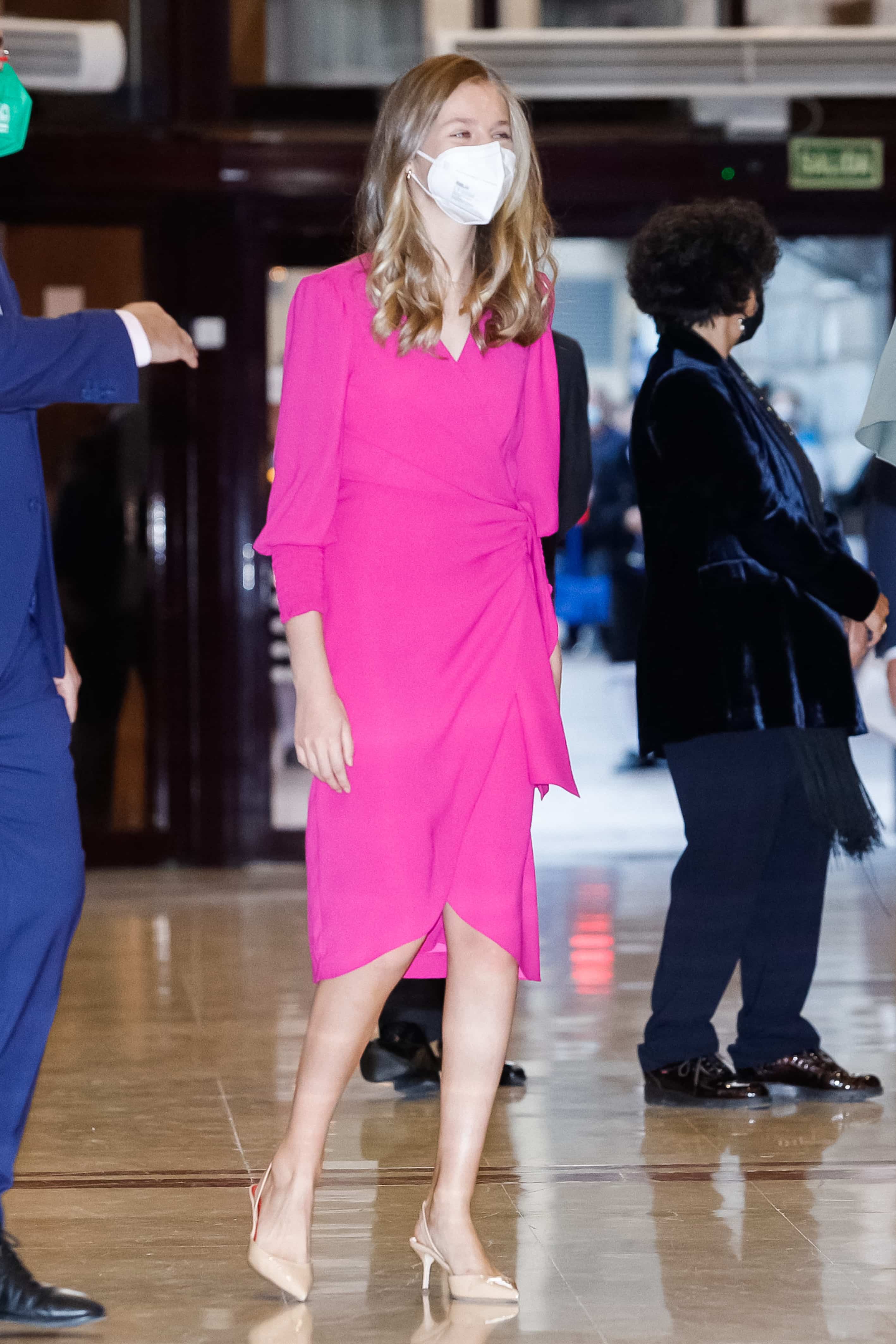 Leonor von Spanien im pinkfarbenen Kleid