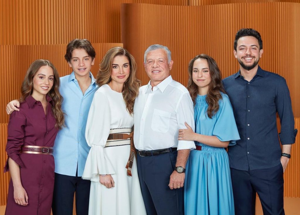 Königin Rania: Auf ihrer Weihnachtskarte zeigt sie ihre schöne Familie