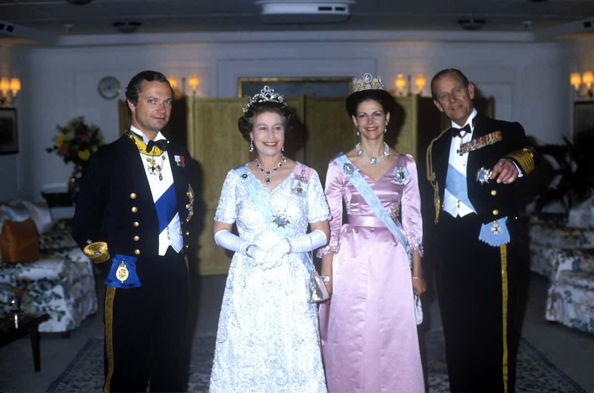 Queen Elizabeth strahlt mit Königin Silvia um die Wette