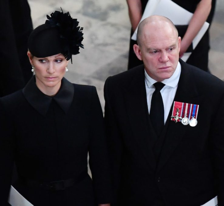 Zara Tindall mit Ehemann Mike Tindall bei der Trauerfeier für Queen Elizabeth