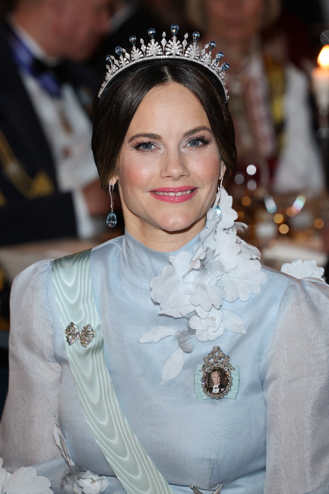 Sofia von Schweden bei der Nobelpreisverleihung 2022 mit den schwedischen Royals