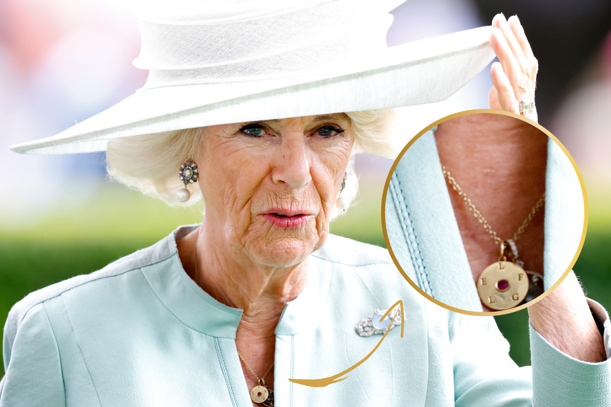 Königin Camilla trägt Kette mit den Buchstaben ihrer Enkelkinder