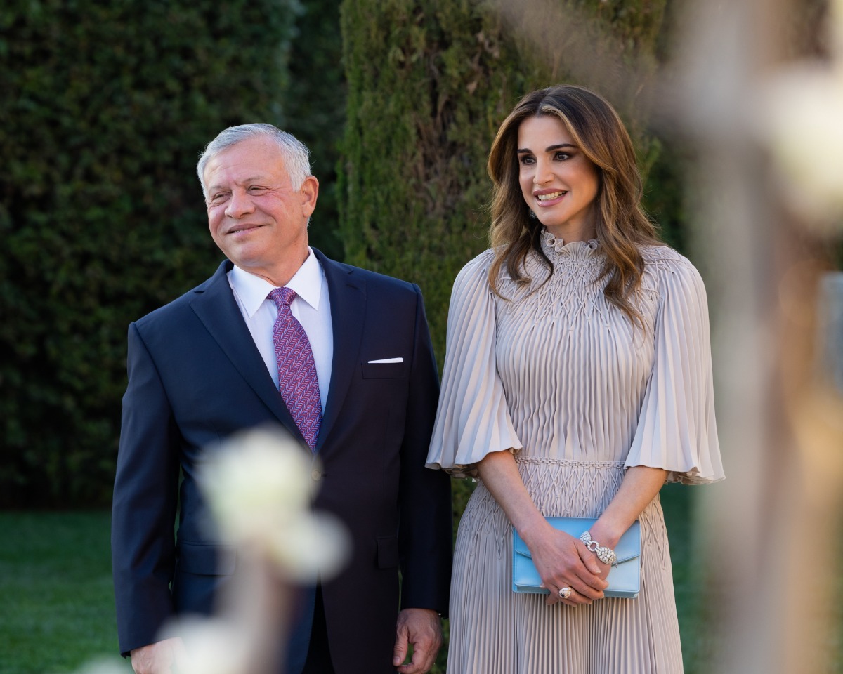 Königin Rania hat bei der Hochzeit ihrer Tochter Iman eine ganz besondere Tasche getragen.