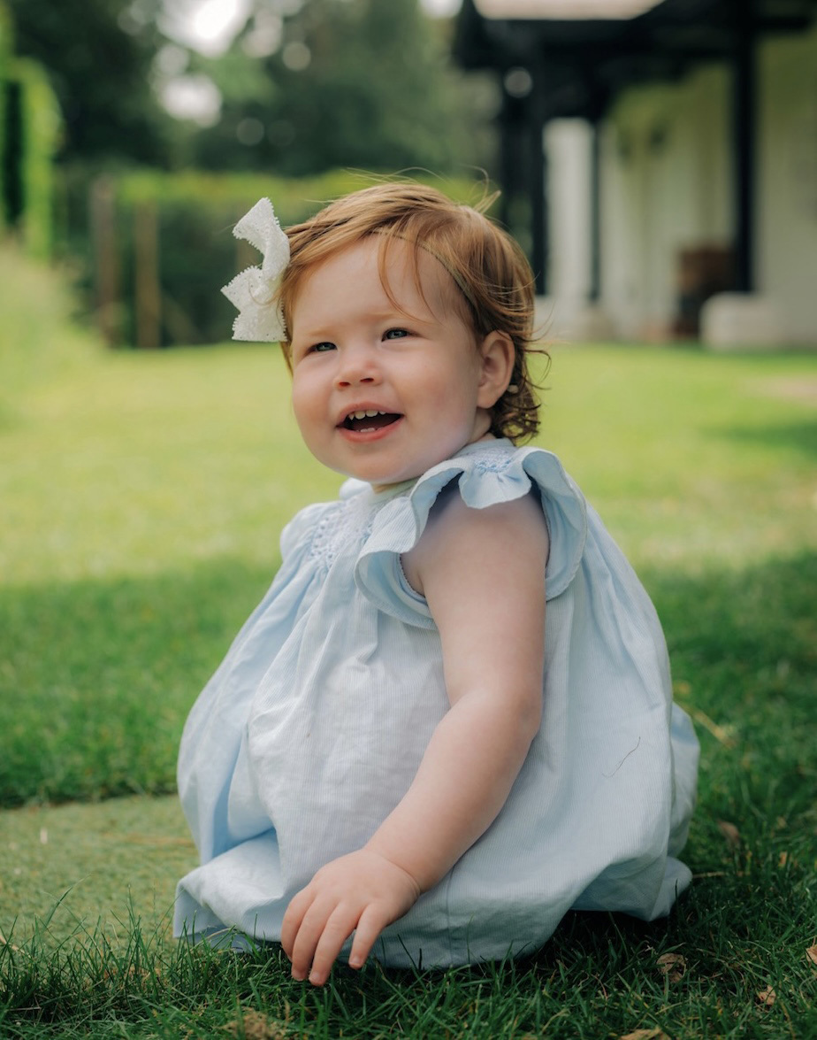 Die kleine Tochter von Herzogin Meghan und Prinz Harry, Lilibet Diana, ist nun Prinzessin.