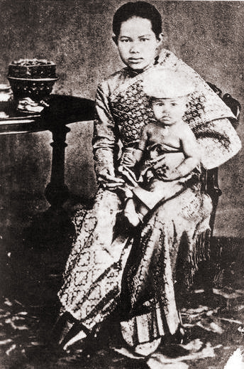 Sunandha Kumariratana und Tochter
