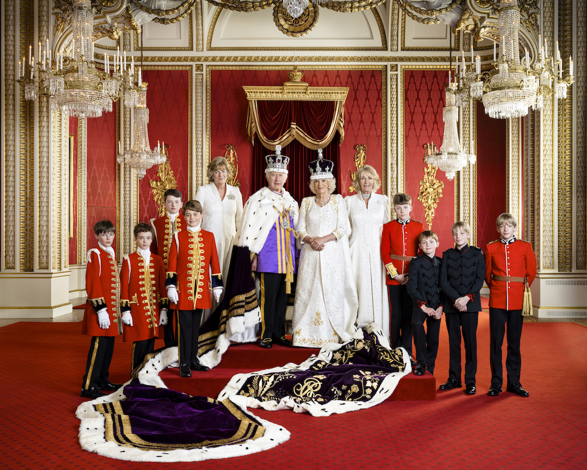 Offizielle Fotos zur Krönung: König Charles und Königin Camilla mit ihren Pagen