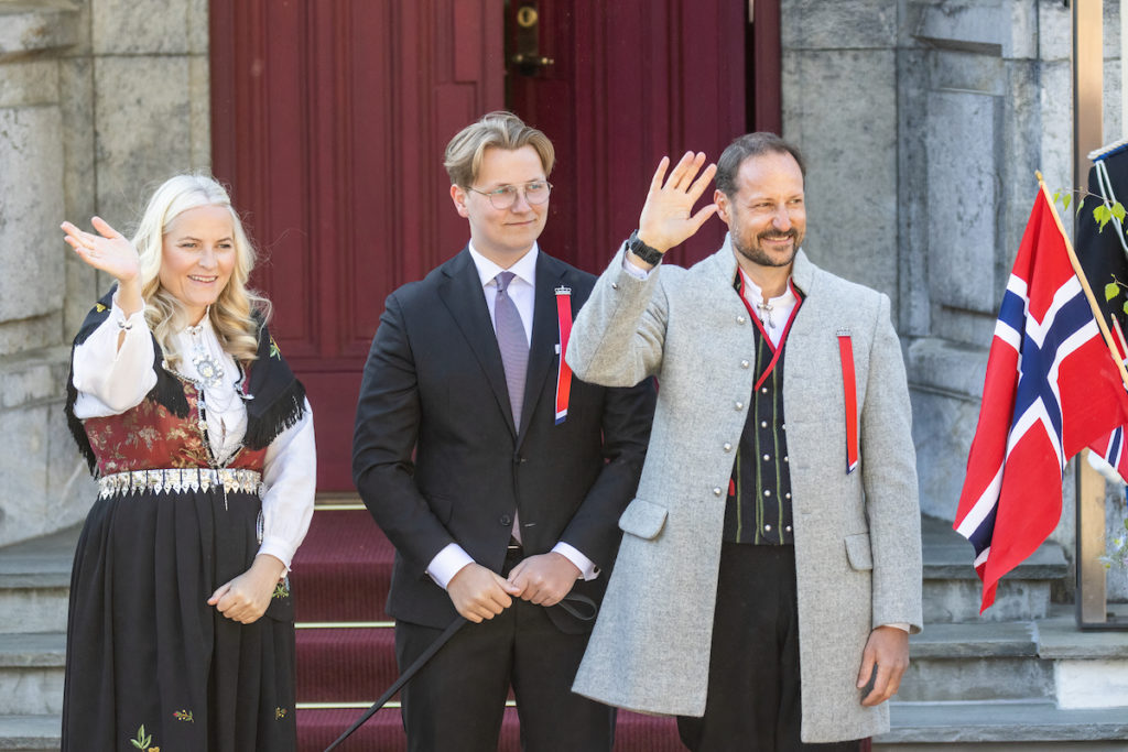 Norwegische Royals: Kronprinzessin Mette-Marit, Prinz Sverre Magnus und Kronprinz Haakon am Nationalfeiertag
