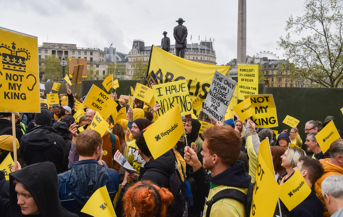 Proteste Krönung am Trafalgar Square