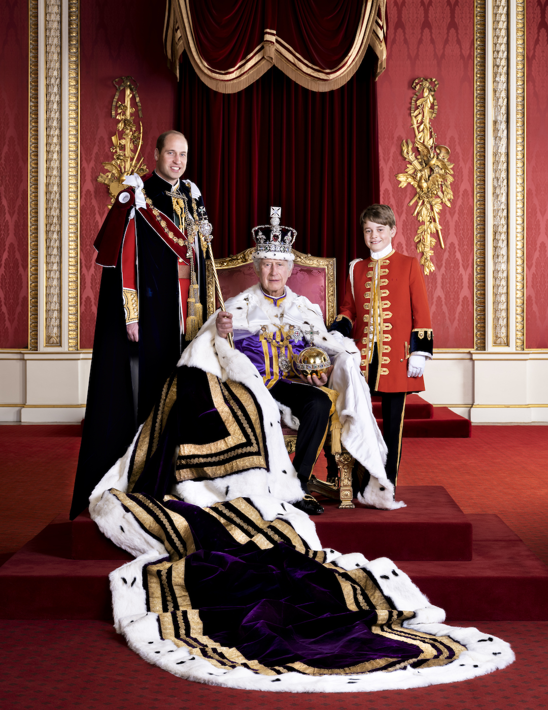 König Charles mit Prinz William und Prinz George