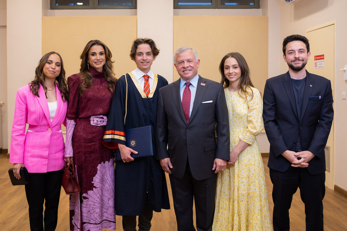 Prinz Hashem feiert seinen Schulabschluss
