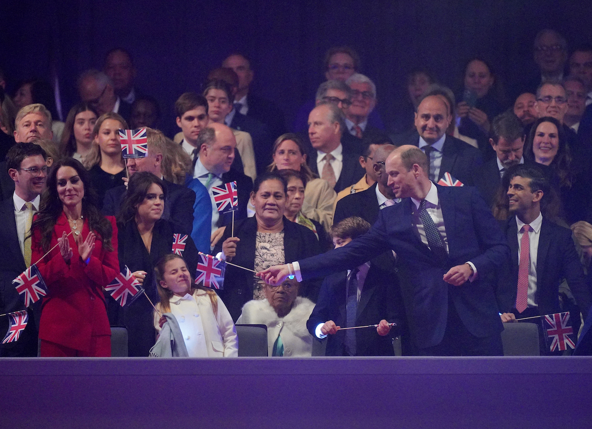 Prinz William neckt Prinzessin Charlotte