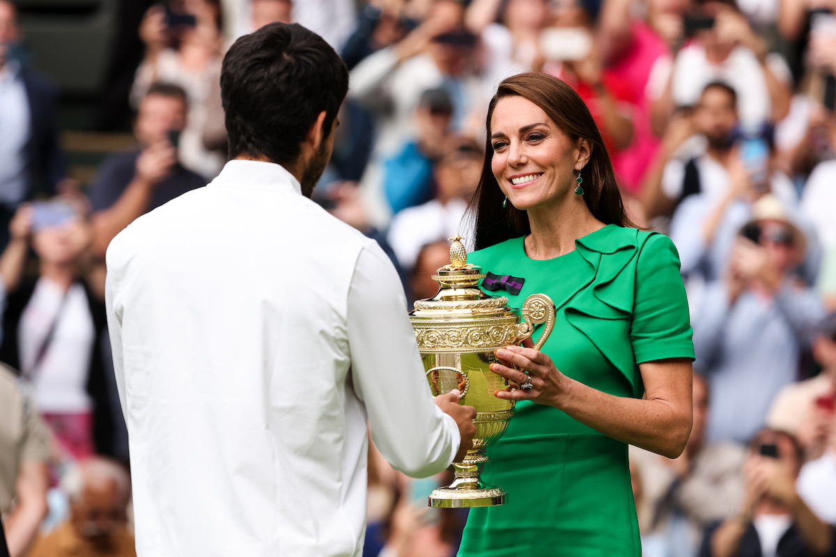 Prinzessin Kate überreicht Pokal an Carlos Alcaraz