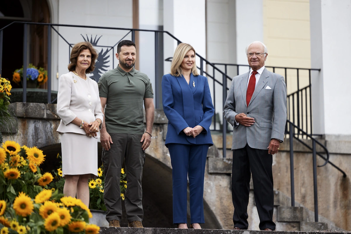 19. August 2023: Königin Silvia und König Carl Gustaf begrüßen Volodymyr Zelensky und seine Frau Olena auf Schloss Stenhammar. © Nils Petter Nilsson/Getty Images