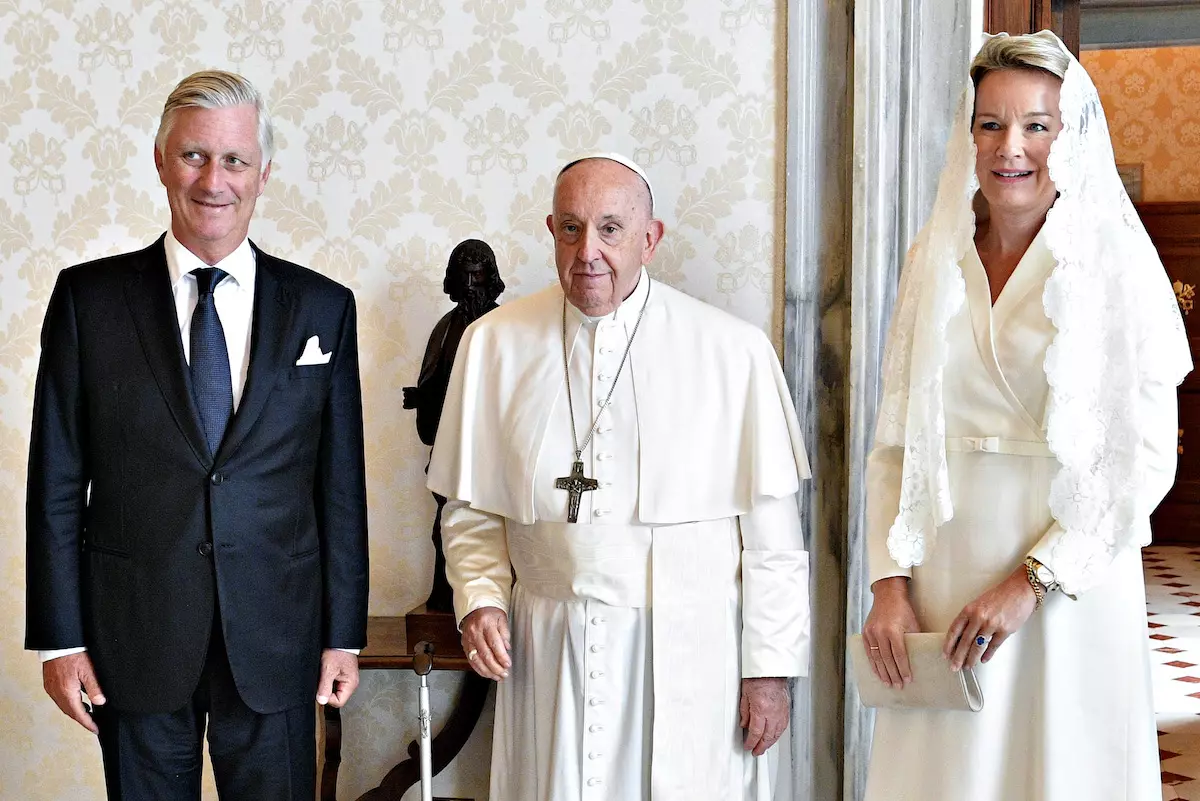König Philippe und Königin Mathilde bei Papst.