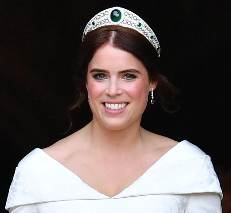 Prinzessin Eugenie trägt bei ihrer Hochzeit die Greville Emerald Kokoshnik Tiara“