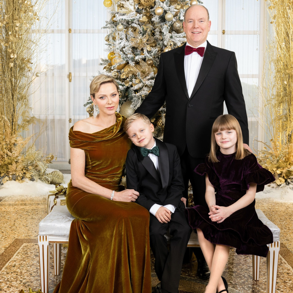 Fürst Albert und Fürstin Charlène auf ihrer Weihnachtskarte 2023