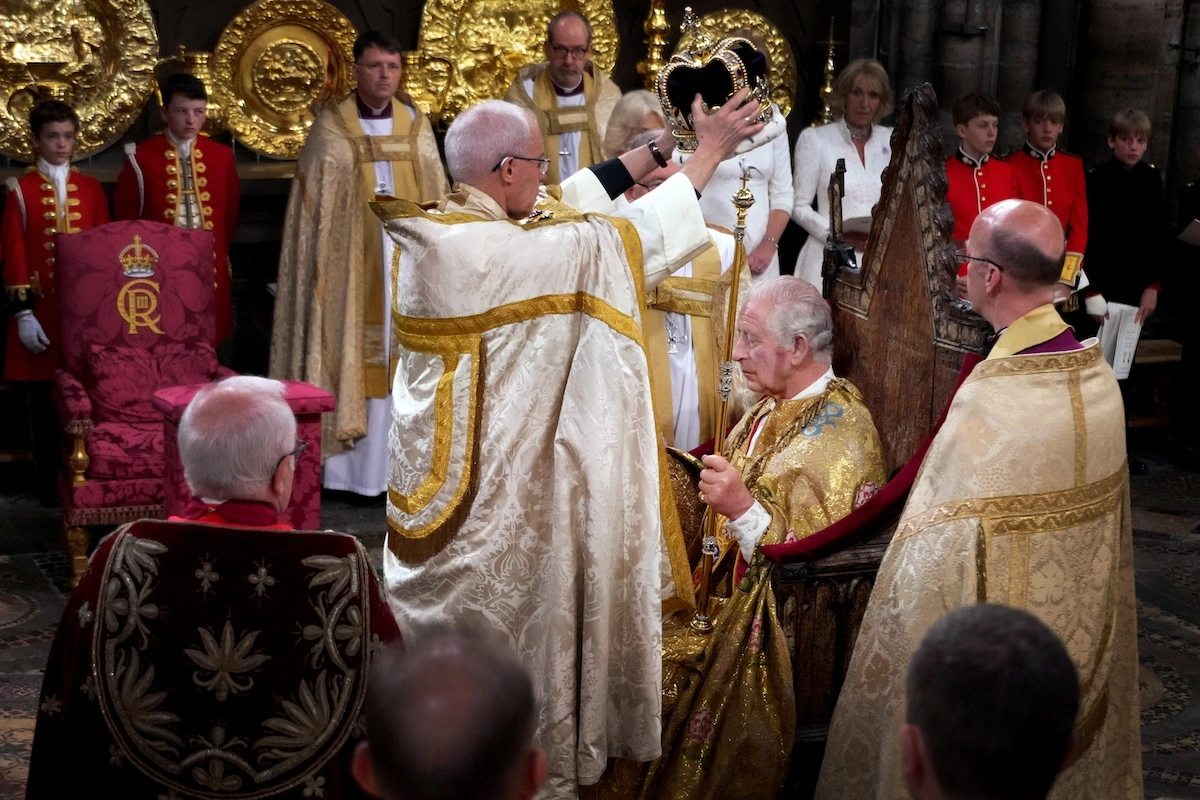 Am 6. Mai 2023 wird Charles in der Westminster Abbey zum neuen König gekrönt. © picture alliance / empics | Victoria Jones