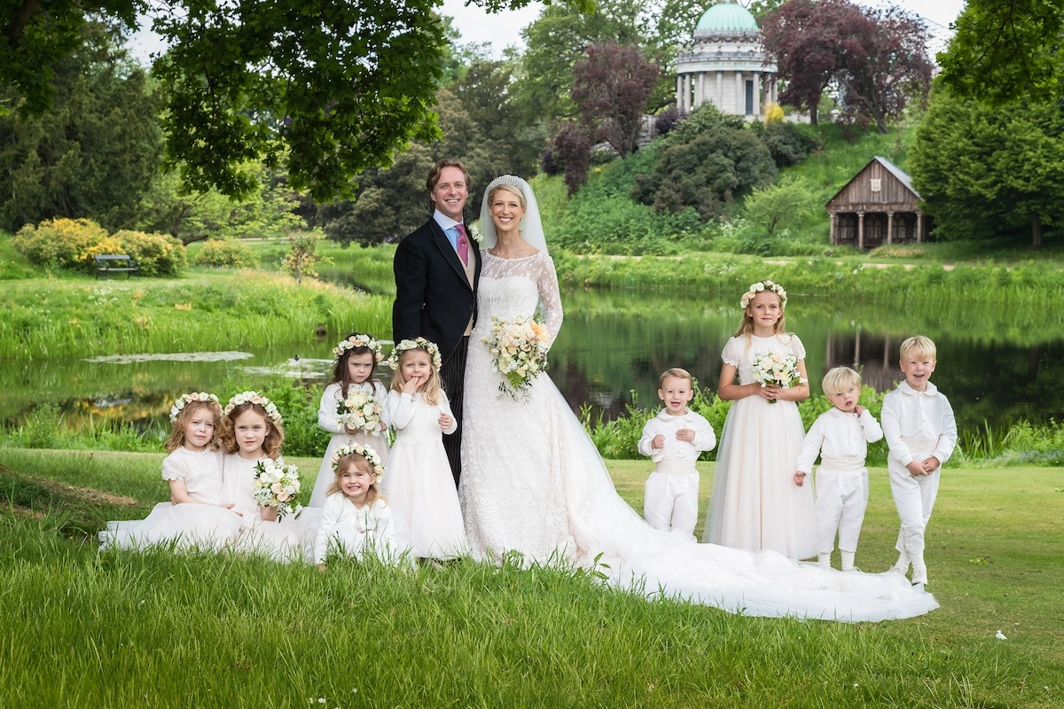 Eine der offiziellen Hochzeitsfotos von Lady Gabriella Windsor und Thomas Kingston. © picture alliance / Photoshot | -