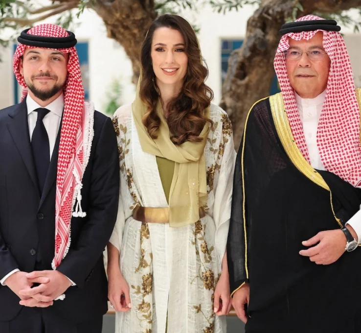 Kronprinz Hussein, Prinzessin Rajwa und ihr Vater Khaled bin Musaed bin Saif bin Abdulaziz Al Saif in Riyadh. © IMAGO / ABACAPRESS