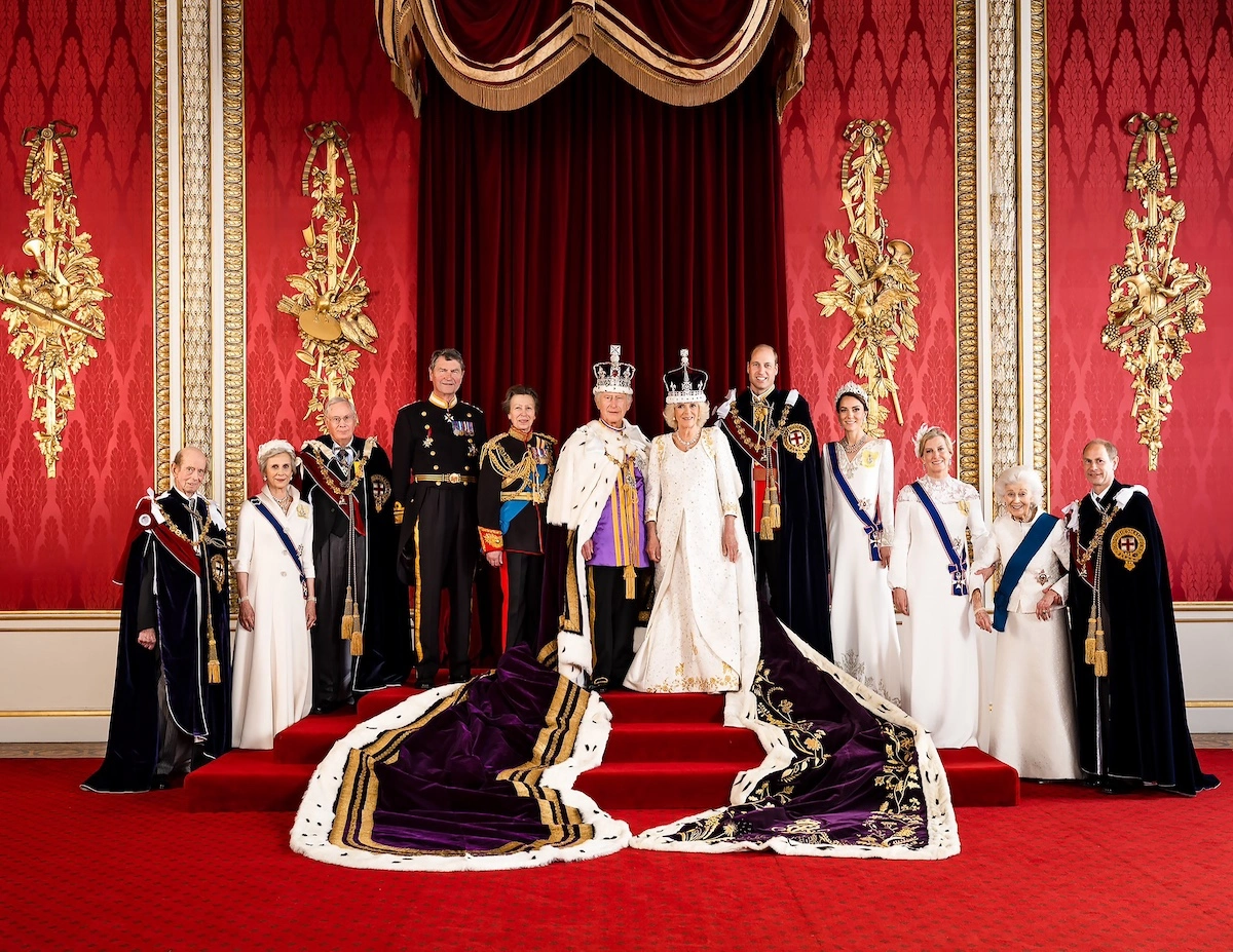 Die offiziellen Repräsentanten der Krone sind mehrheitlich in die Jahre gekommen. Es fehlt der frische Wind in der Monarchie. © picture alliance / Newscom | -
