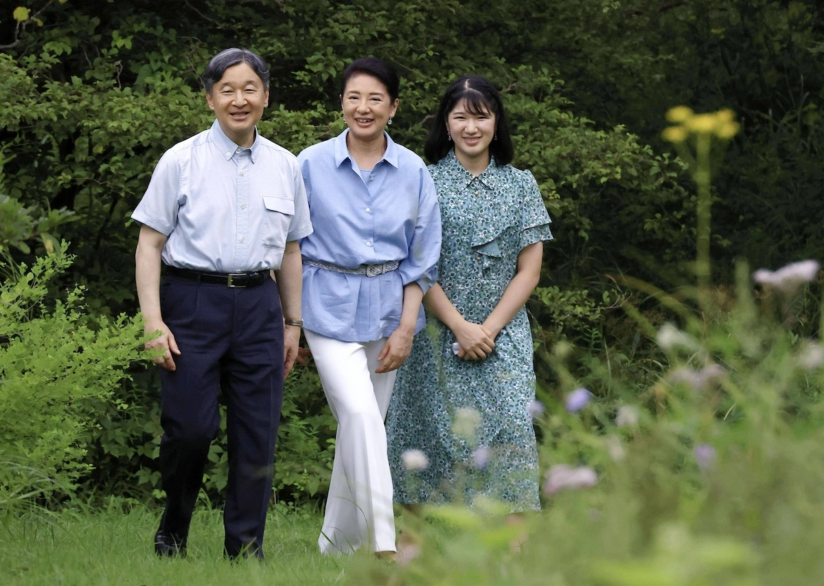 News von den japanischen Royals: Prinzessin Aiko macht ihren Abschluss