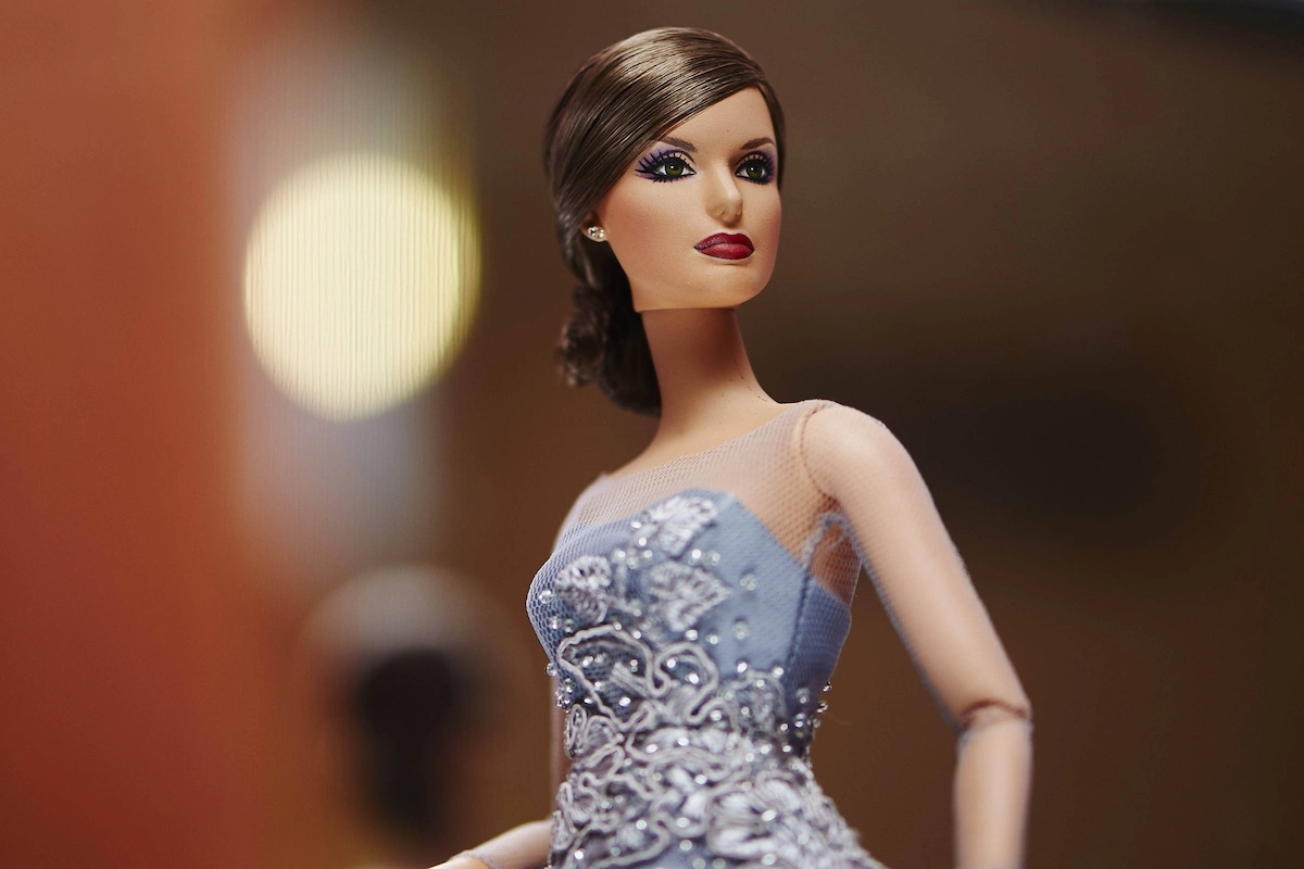 Die Designer Sergey Amelkov und Vasily Barbier entwarfen diese Barbie von Königin Letizia im Jahr 2015. © IMAGO / PPE