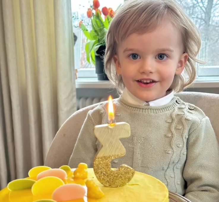 Prinz Julian feiert seinen dritten Geburtstag.