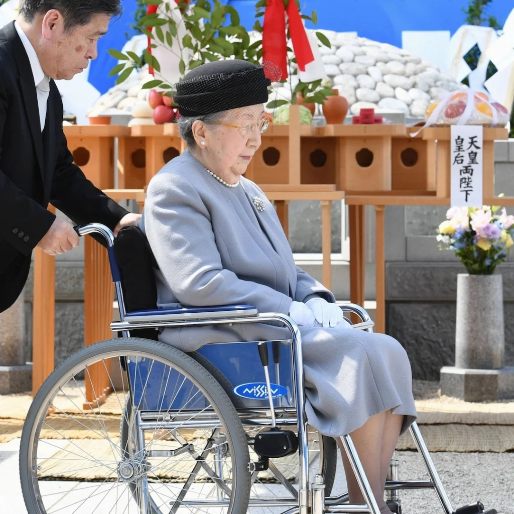 Prinzessin Yuriko von Japan musste ins Krankenhaus