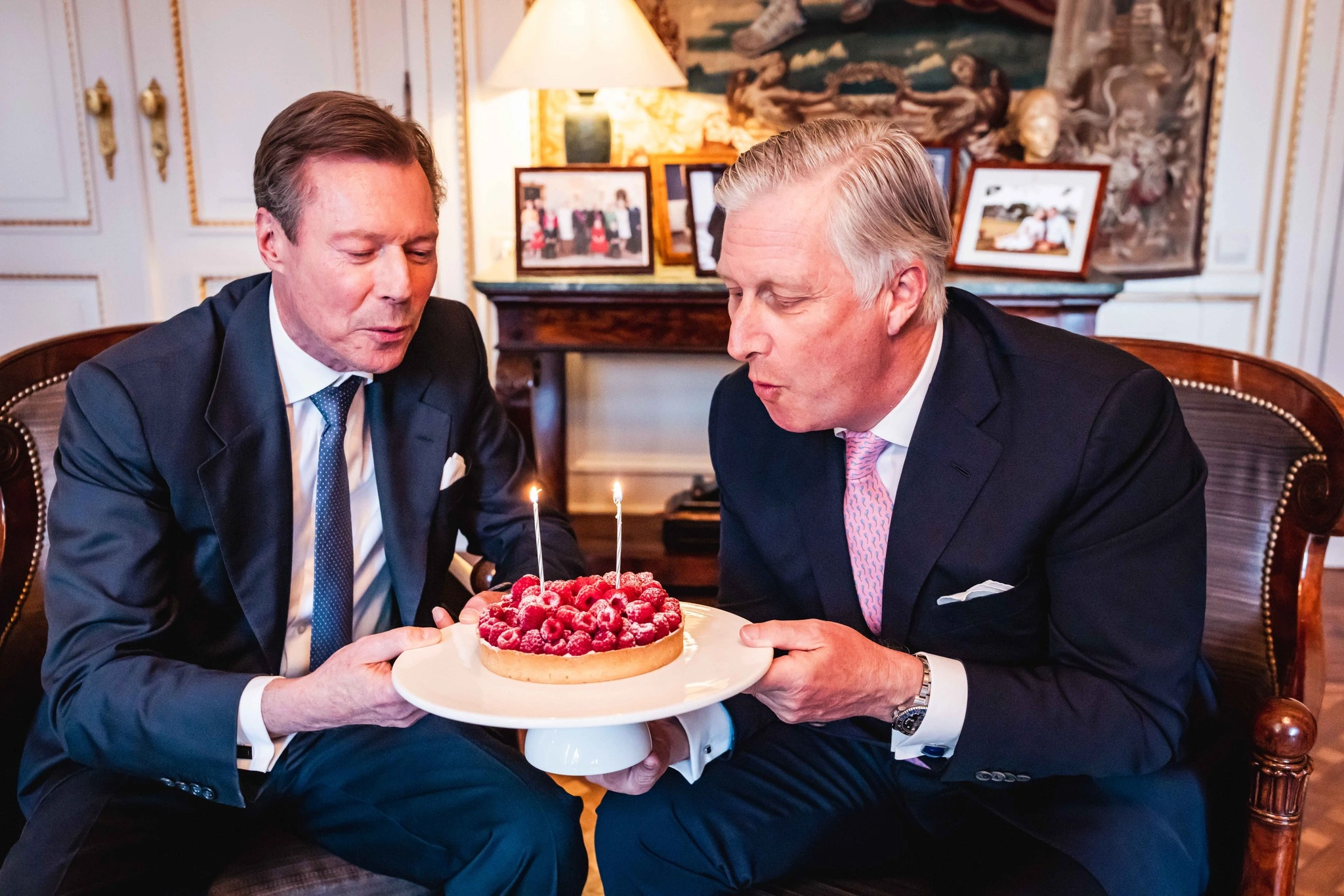 König Philippe von Belgien und Großherzog Henri von Luxemburg feiern gemeinsam Geburtstag mit Torte, 2024