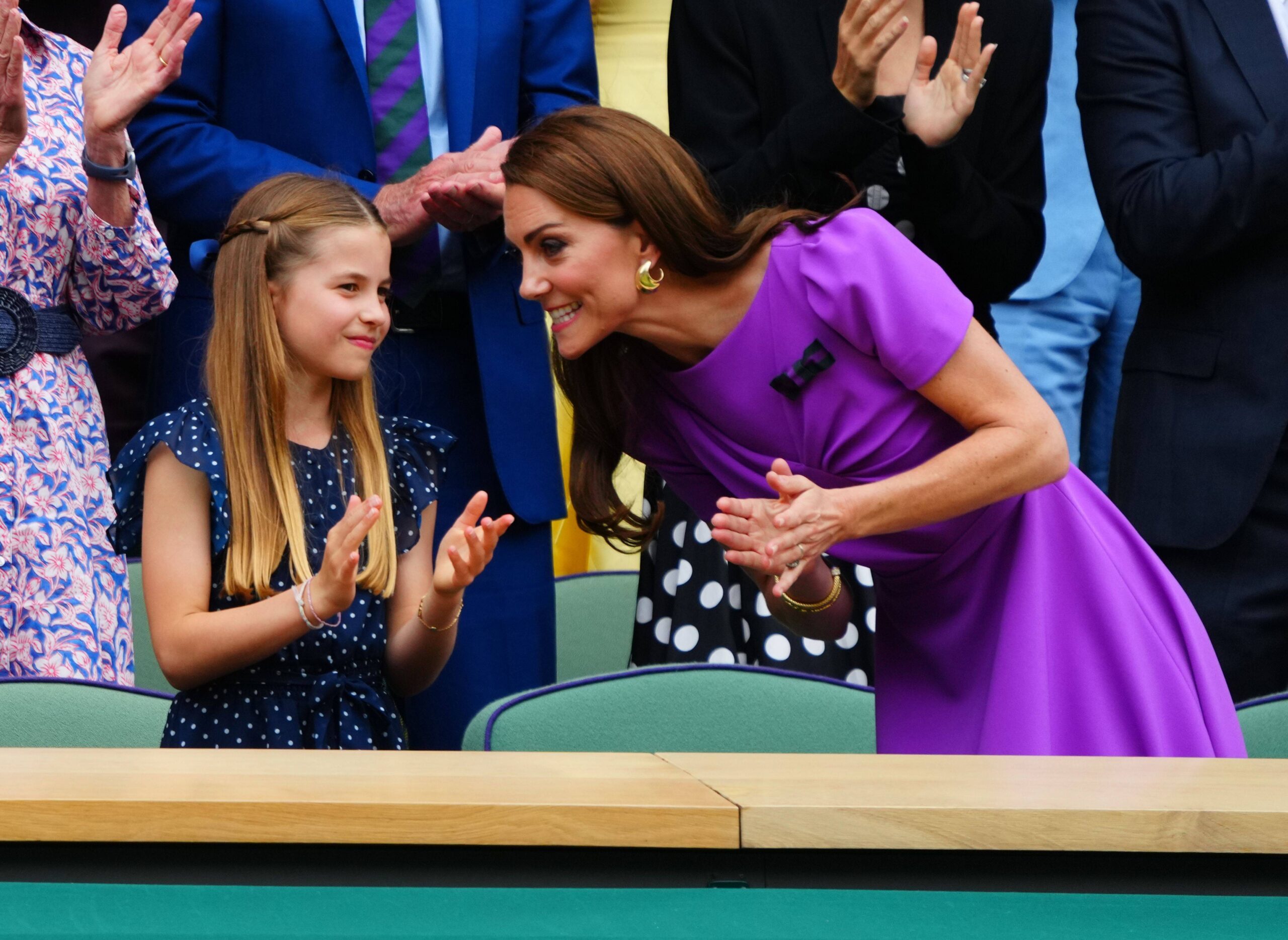 Charlotte und Kate beim Tennis