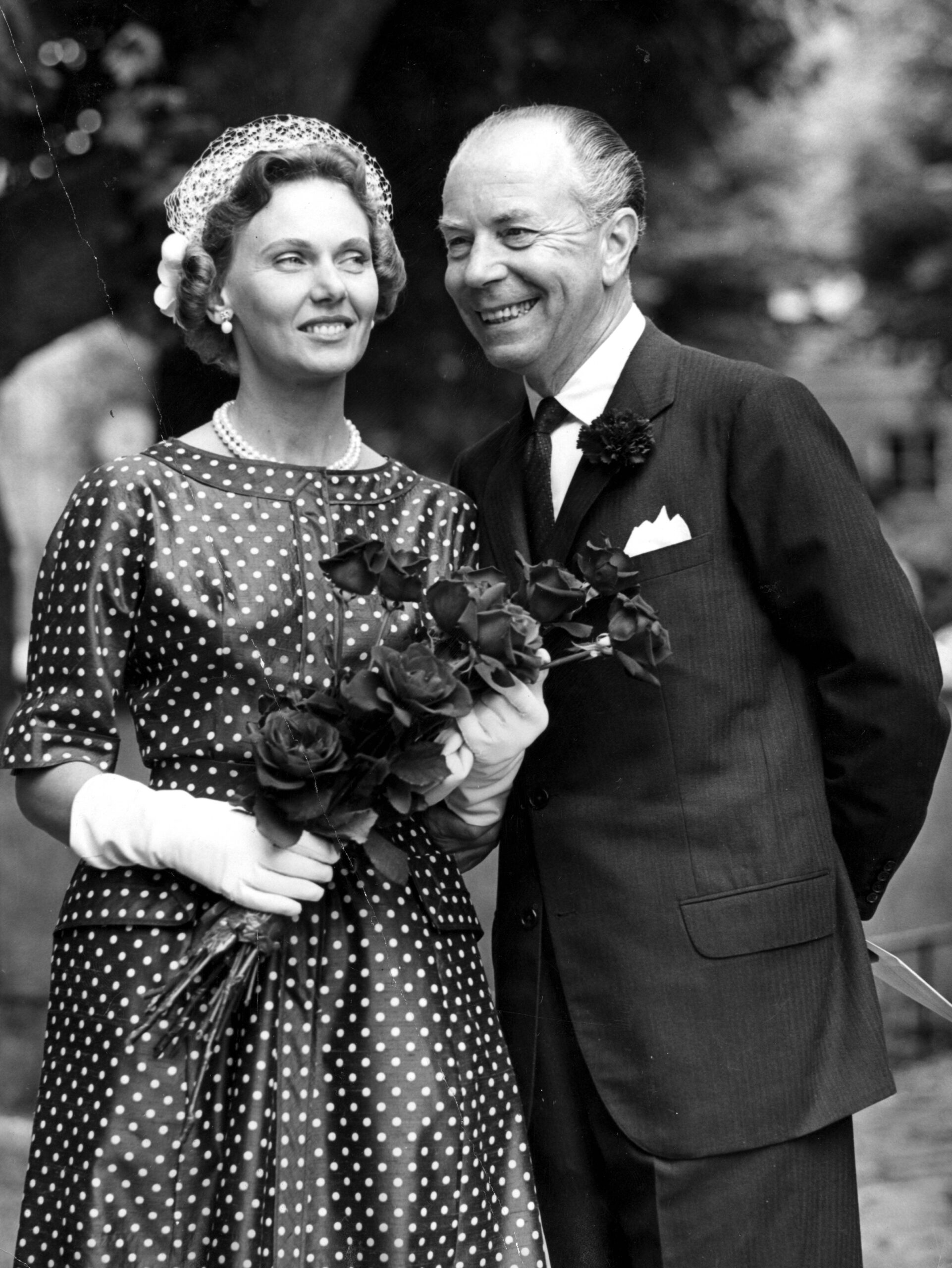 Die Hochzeit von Sigvard Bernadotte und seiner Marianne. © IMAGO / TT