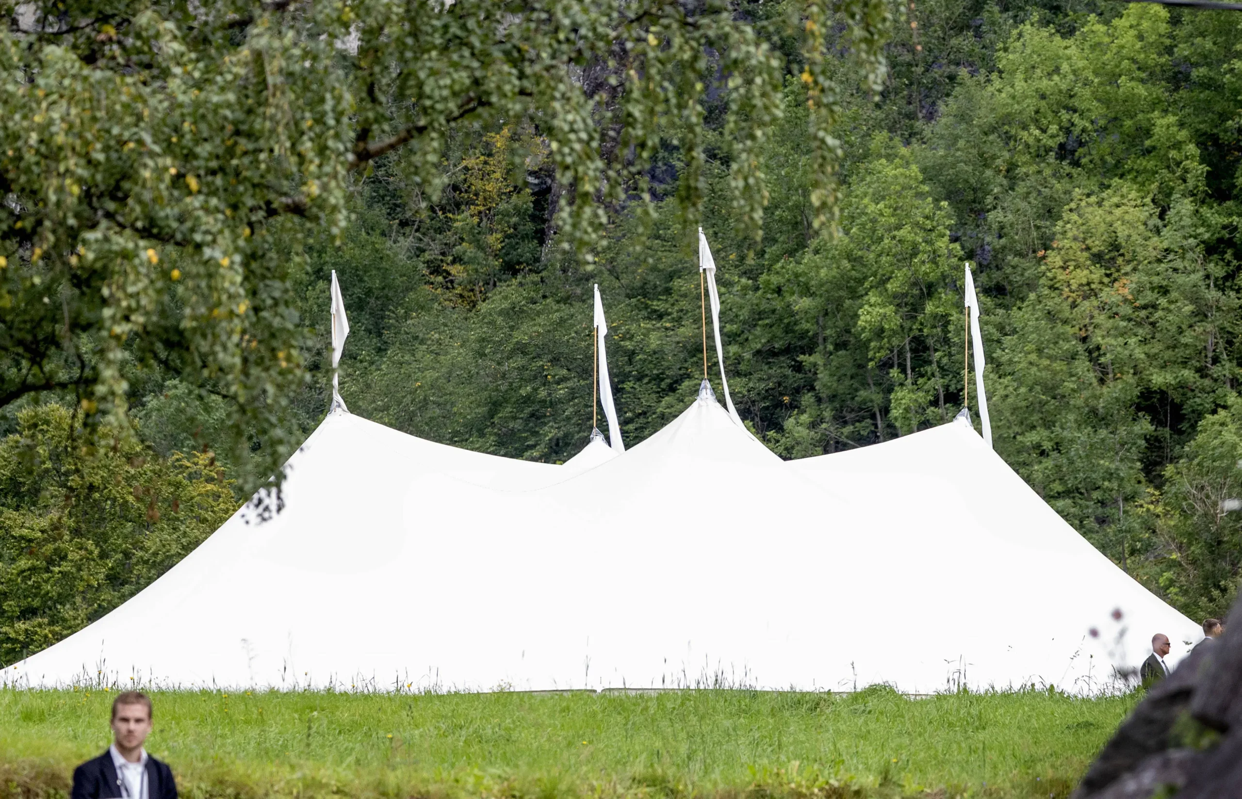 In diesem Zelt fand die Hochzeit fernab der norwegischen Presse statt.