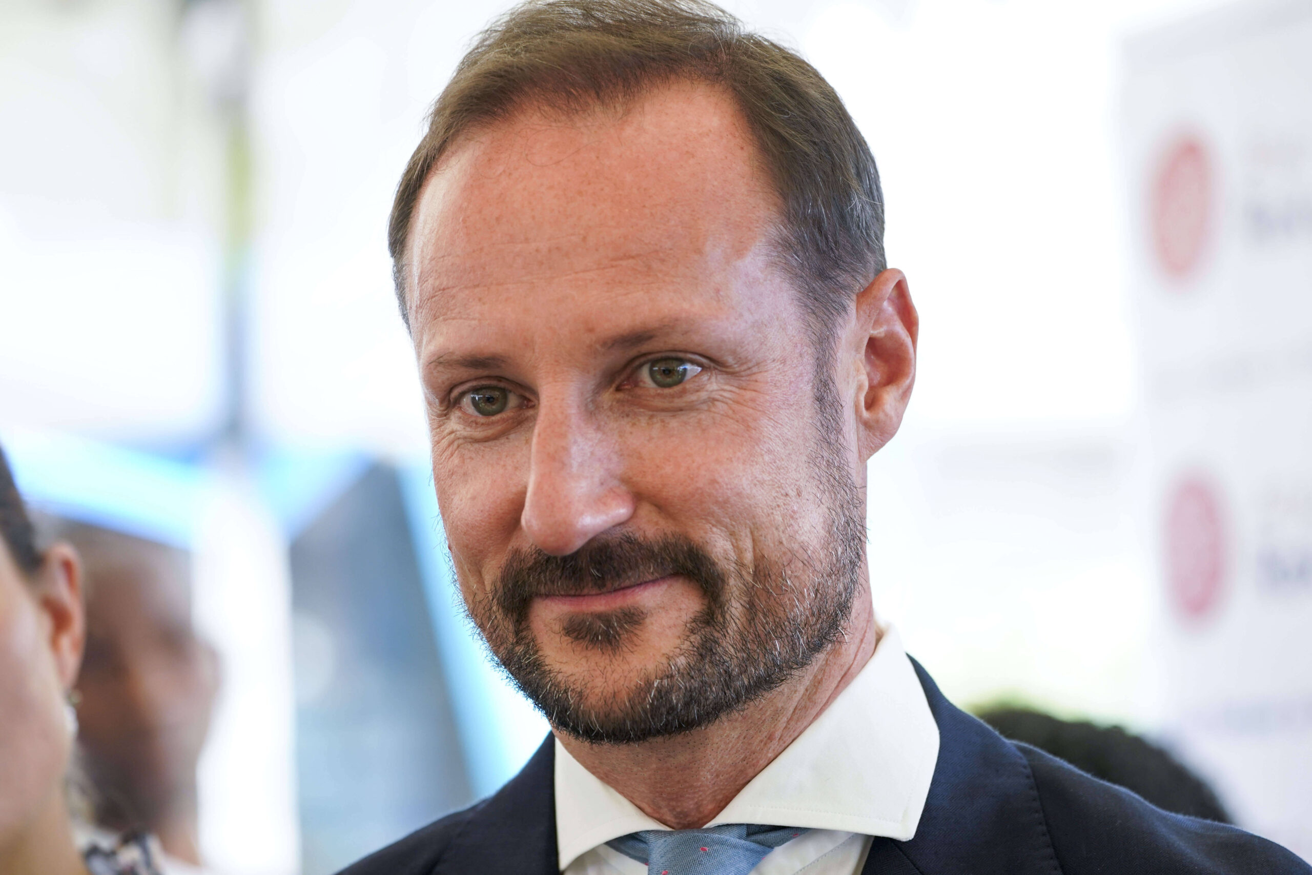 Kronprinz Haakon von Norwegen reagiert auf die Vorwürfe gegen Stiefsohn Marius