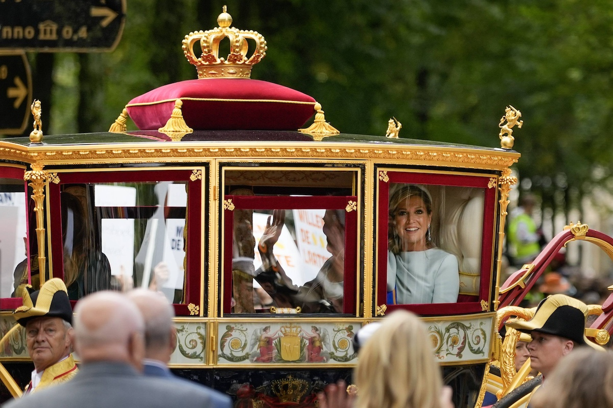 Die niederländischen Royals fahren inzwischen mit der Glaskutsche. Die Goldene Kutsche von früher hat ausgedient. © IMAGO / ANP