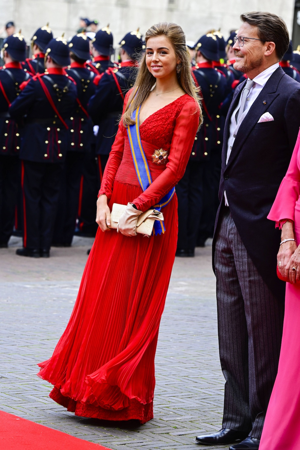 Prinzessin Alexia in einem roten Kleid beim Prinsjesdag 2024.