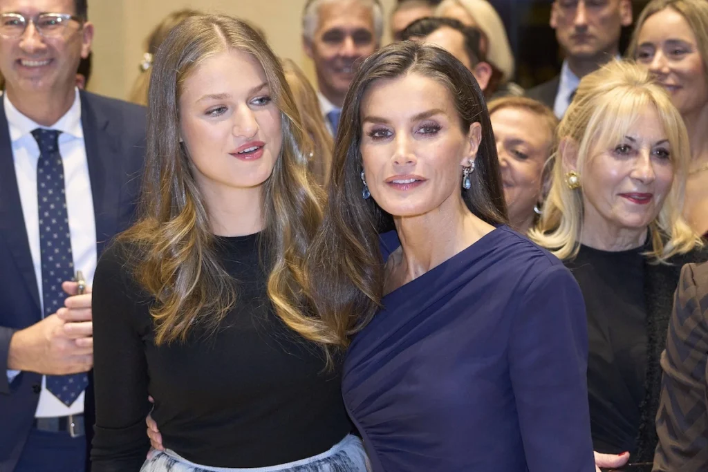 Köngin Letizia mit Tochter Prinzessin Leonor beim Konzert Princess Of Asturias Awards