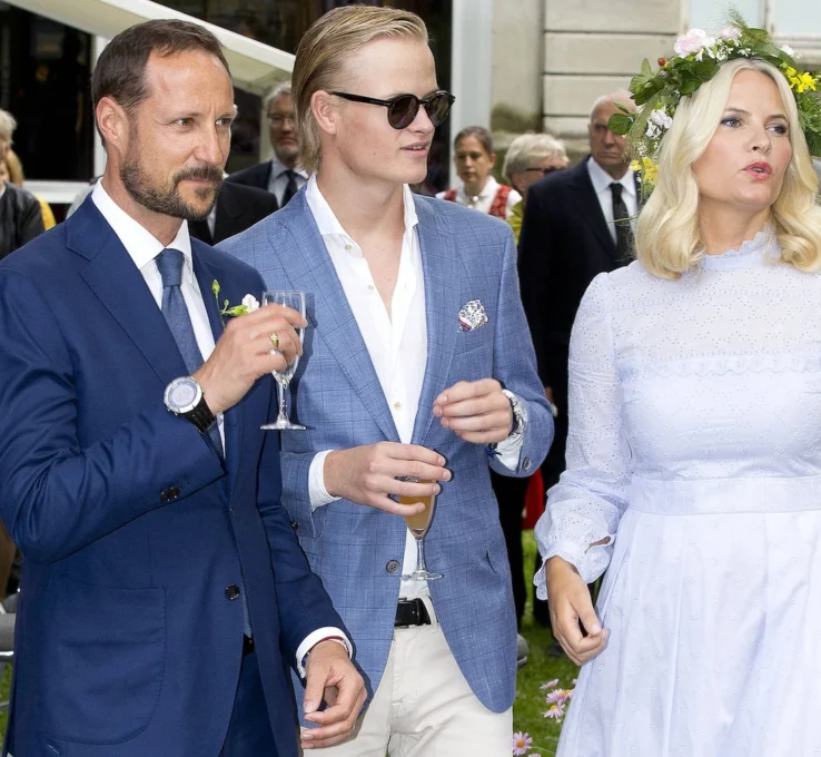 Kronprinz Haakon, Marius Borg Høiby und Kronprinzessin Mette-Marit