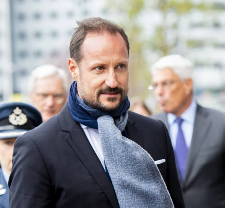 Kronprinz Haakon von Norwegen äußert sich im Statement zu Marius