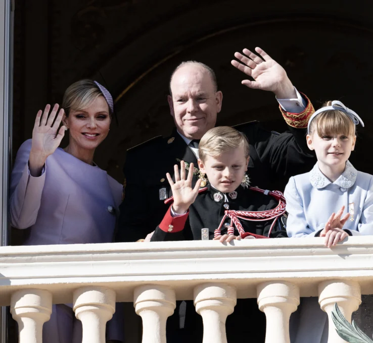 Die Fürstenfamilie von Monaco feiert den Nationalfeiertag