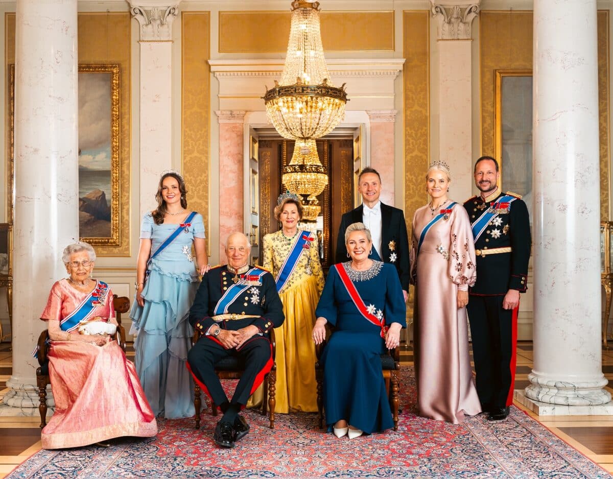 Die norwegische Königsfamilie mit Halla Tómasdóttir