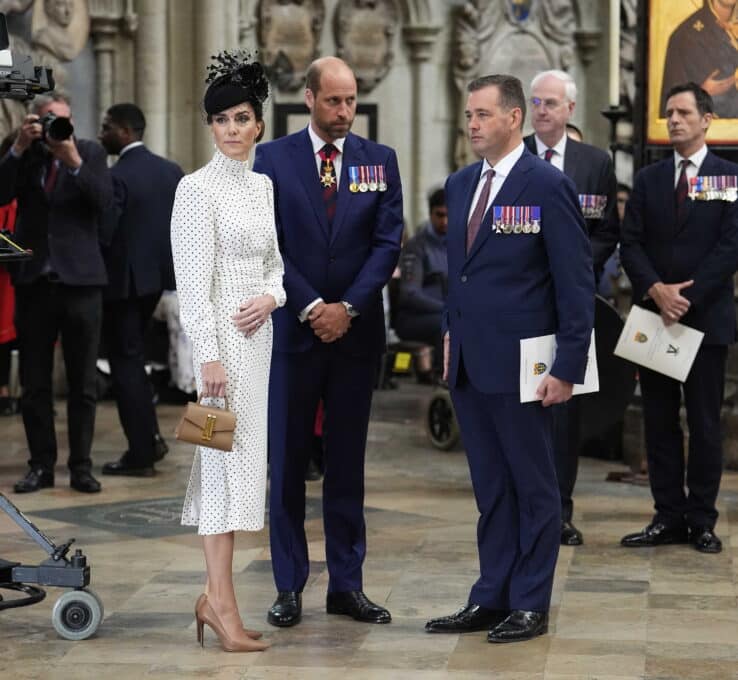 Britische Royals in der Westminster Abbey zum VE Day