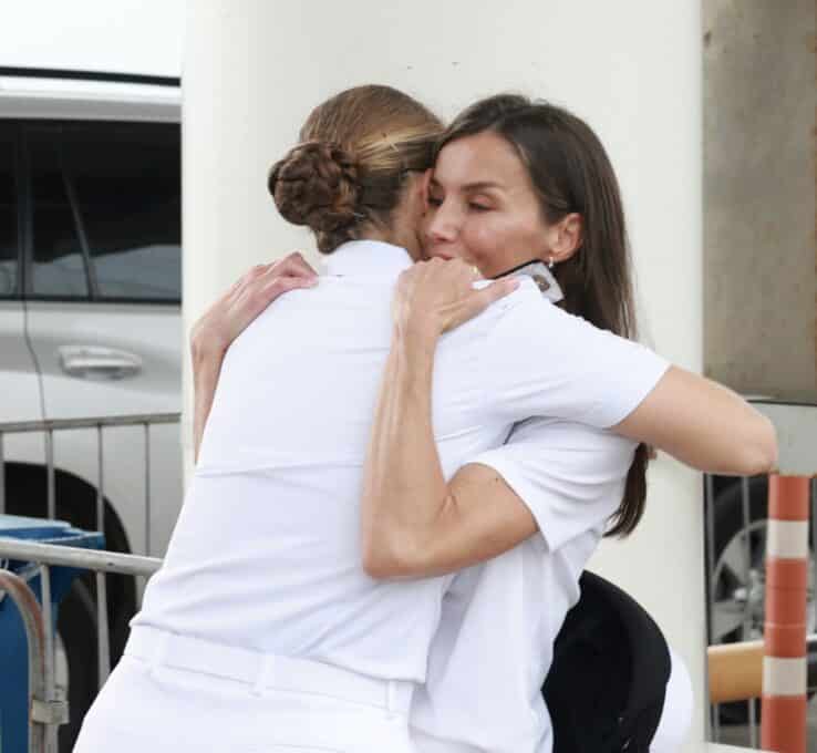 Prinzessin Leonor von Spanien feiert Wiedersehen mit Königin Letizia
