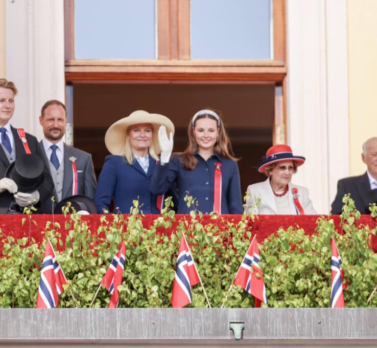 Die norwegische Königsfamilie feiert ihren Nationalfeiertag 2025