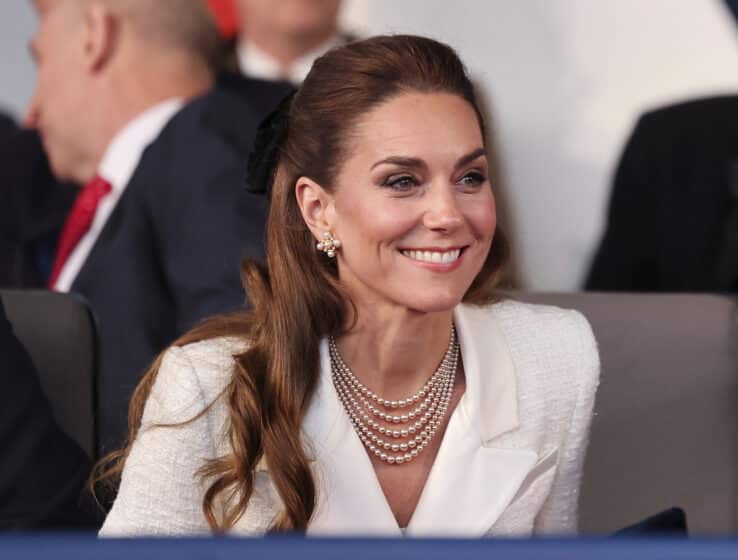 Prinzessin Kate mit neuer Frisur am VE Day
